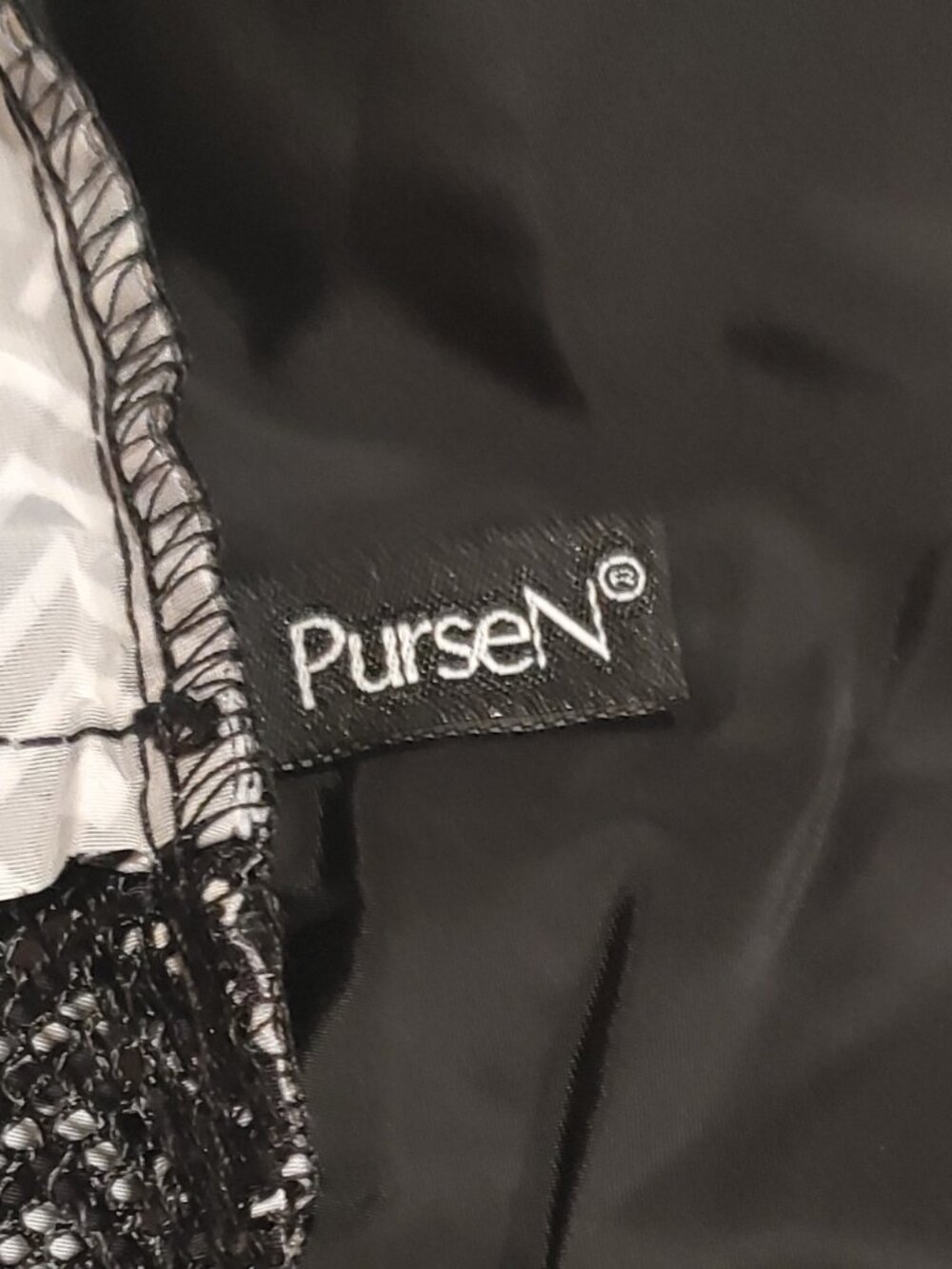 PurseN qp Bag Black and White Excellent Condition - Picture 4 of 4